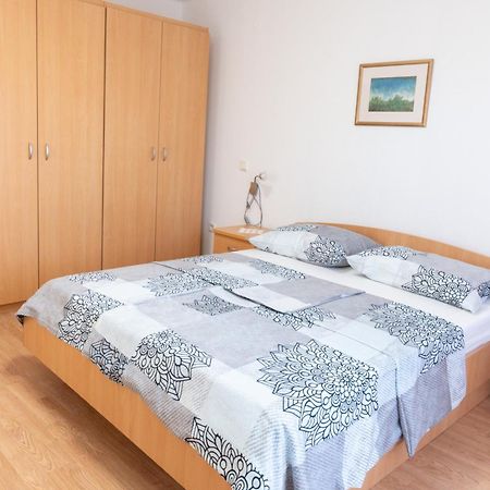 Sunny Apartment Valbandon Fažana Kültér fotó