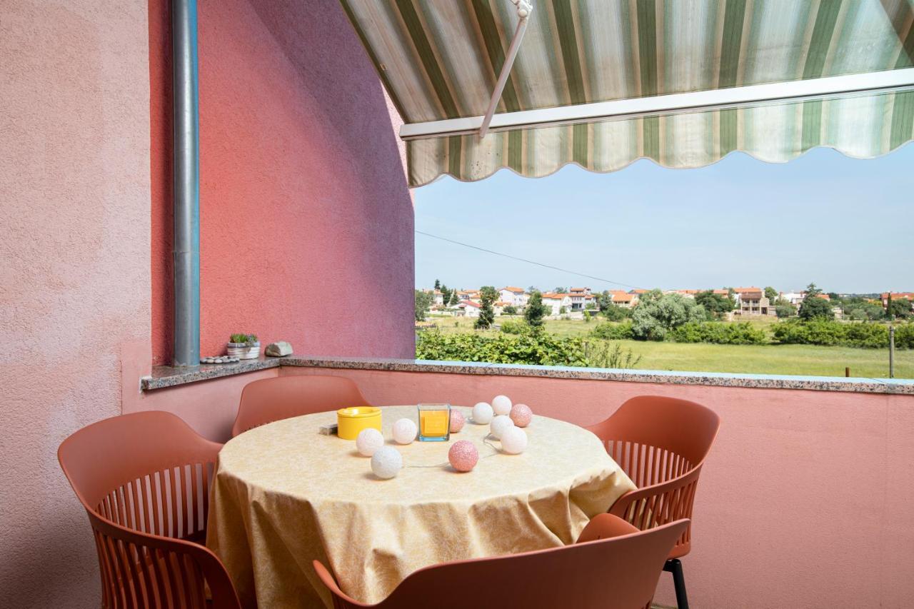 Sunny Apartment Valbandon Fažana Kültér fotó