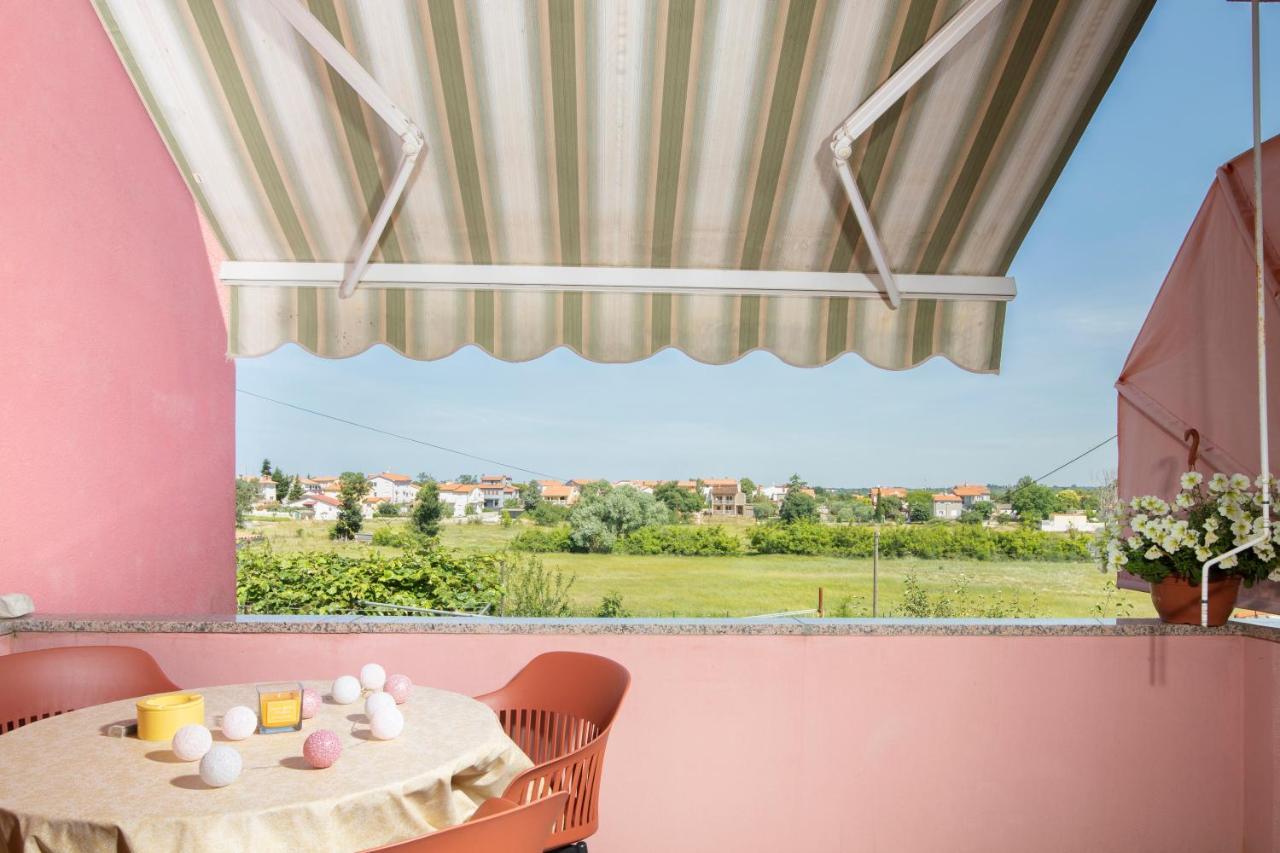 Sunny Apartment Valbandon Fažana Kültér fotó